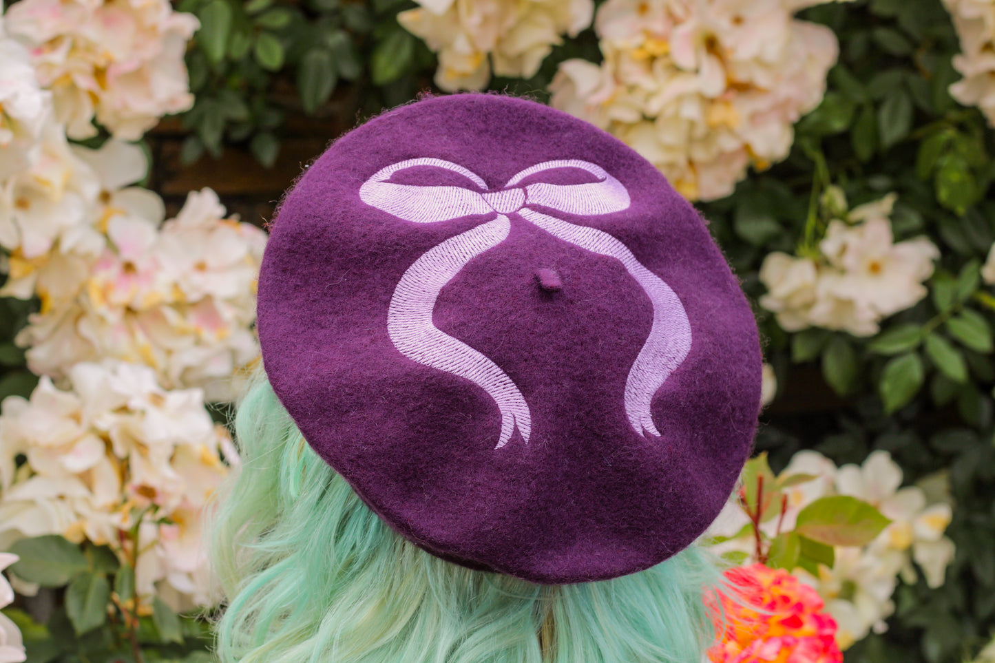 Sweet Ribbon Embroidered Beret!