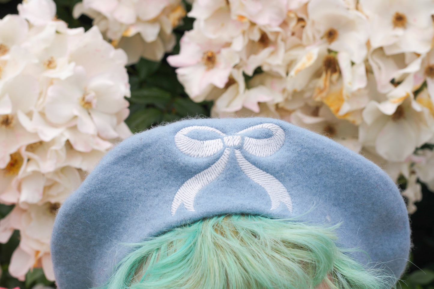 Sweet Ribbon Embroidered Beret!