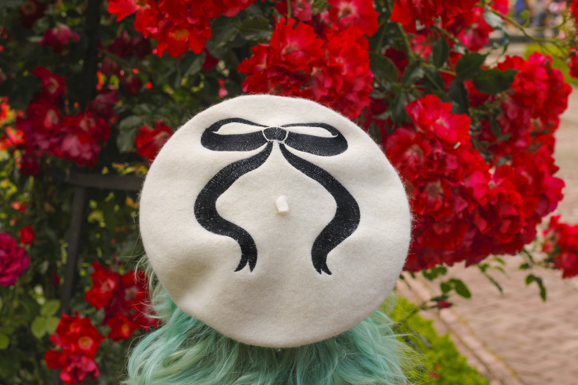 Sweet Ribbon Embroidered Beret!