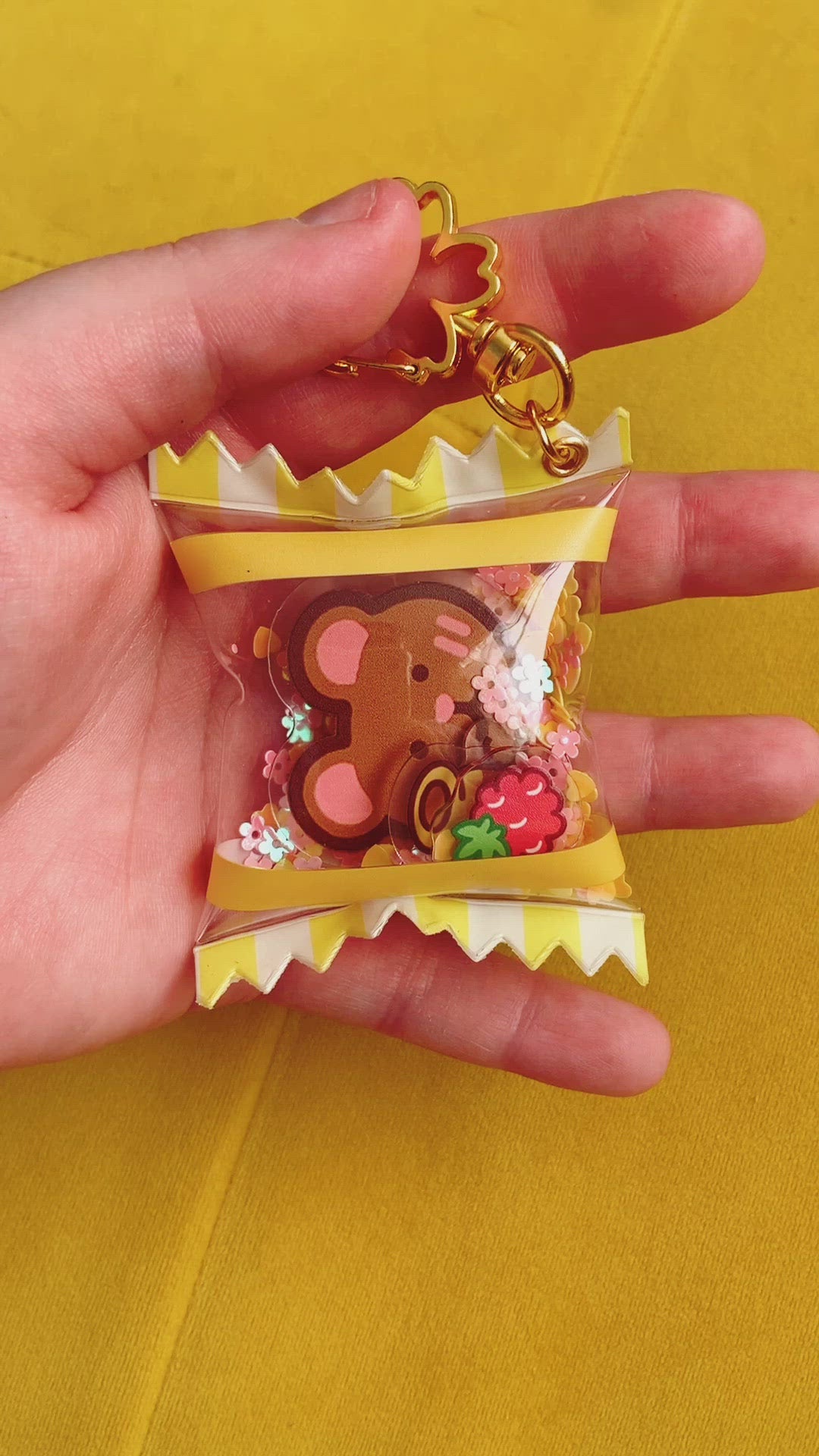 Honey Bear Shaker Charm! – clammy heart